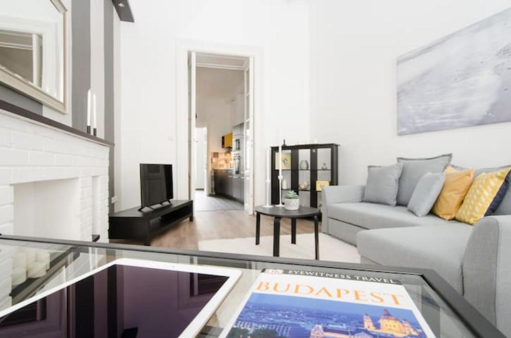 Opera Experience Apartment บูดาเปสต์ ภายนอก รูปภาพ