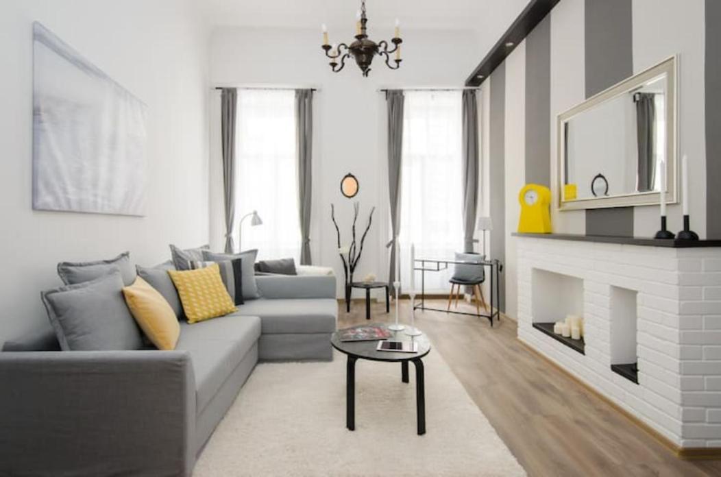 Opera Experience Apartment บูดาเปสต์ ภายนอก รูปภาพ